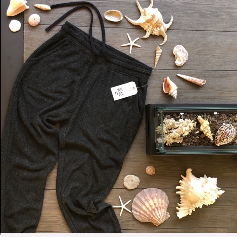 🌴🌼BILLABONG- SWEATPANTS🌼🌴 - Picture 2 of 8